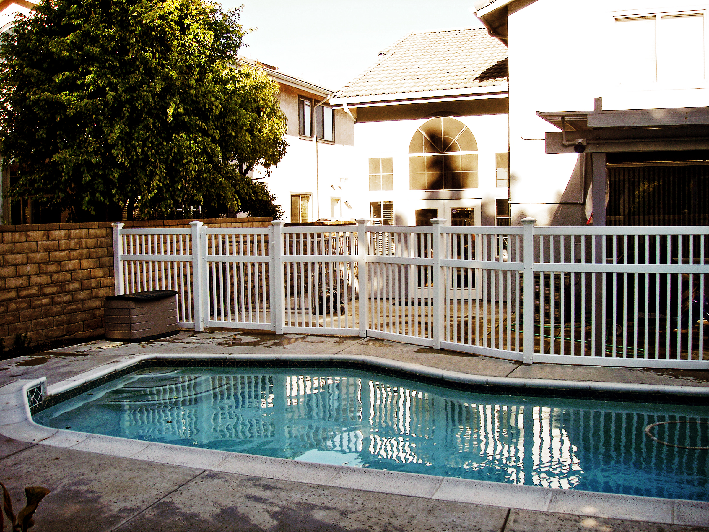 Vinyl Pool Fence