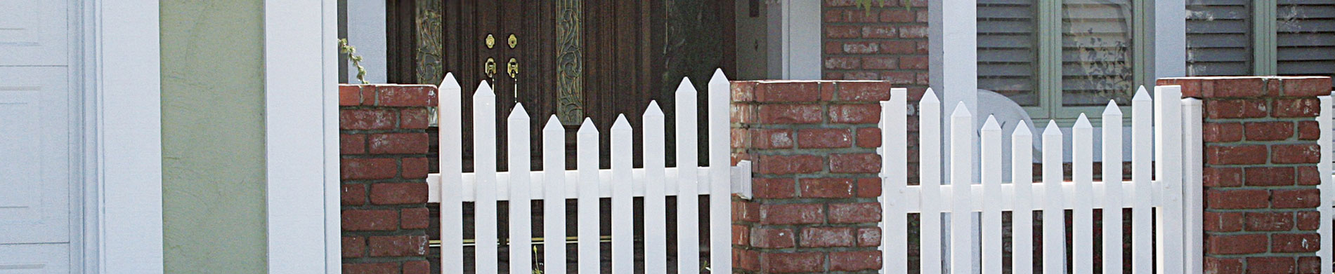 Shop for classy and elegant vinyl fences online from Duramax
