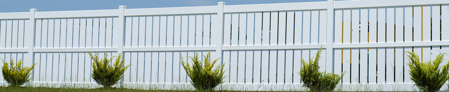 Signs You Might Need a Fence Replacement