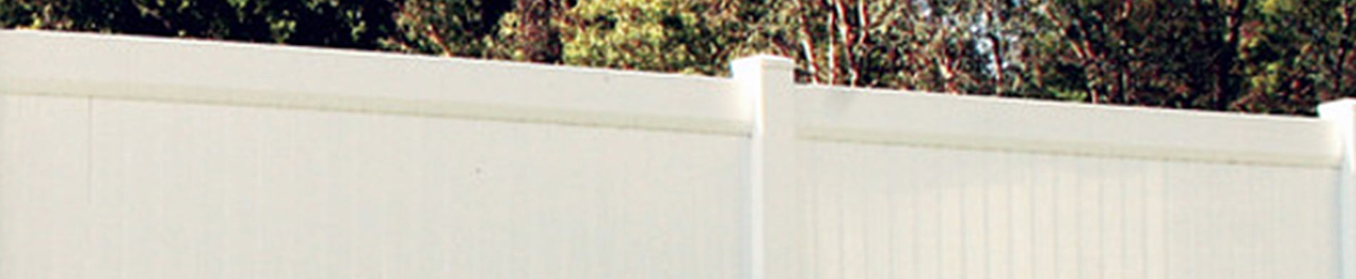How To Estimate the Cost of Your New White Vinyl Privacy Fence?