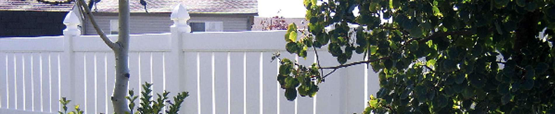 Are You Having Pets? Here Are Some Reasons Why a Semi Privacy Vinyl Fence is Right for You