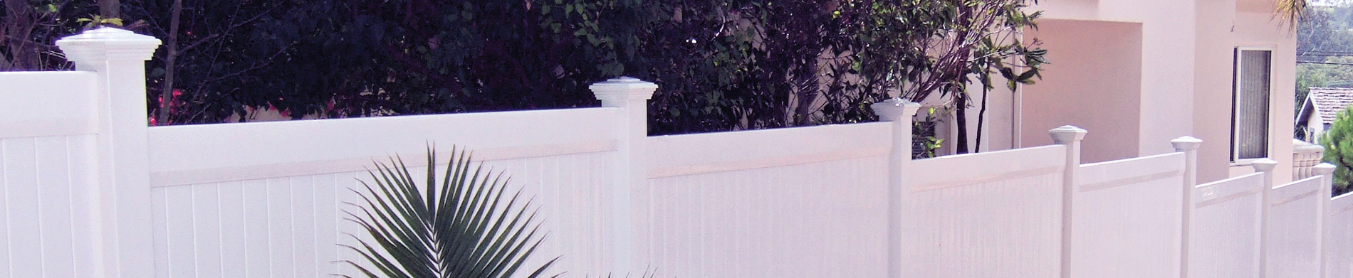 A vinyl fence from Duramax can withstand all climatic and external conditions