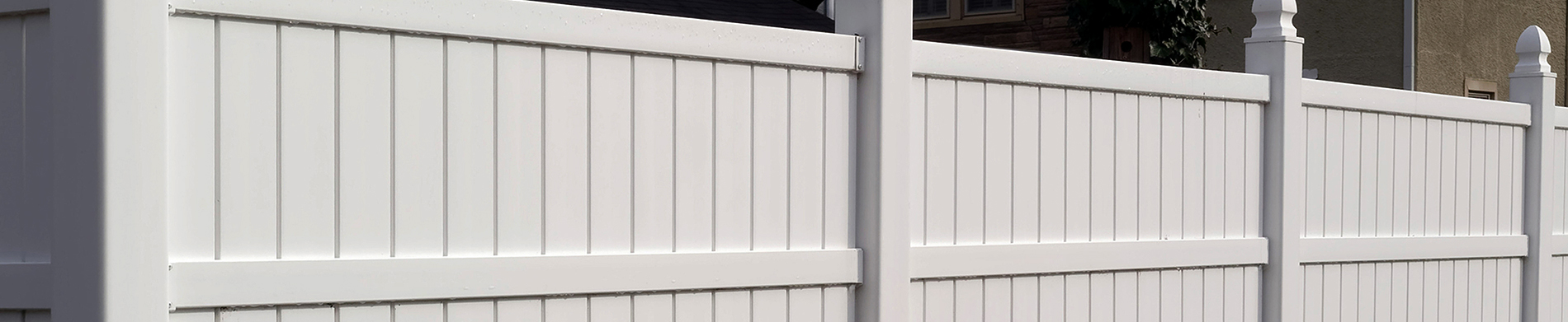 Vinyl VS Wood – Why the Plastic Vinyl Fences Are Stronger and Better?