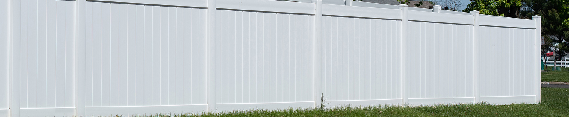 How to Augment Your Landscape with Duramax Vinyl Privacy Fence Panels?
