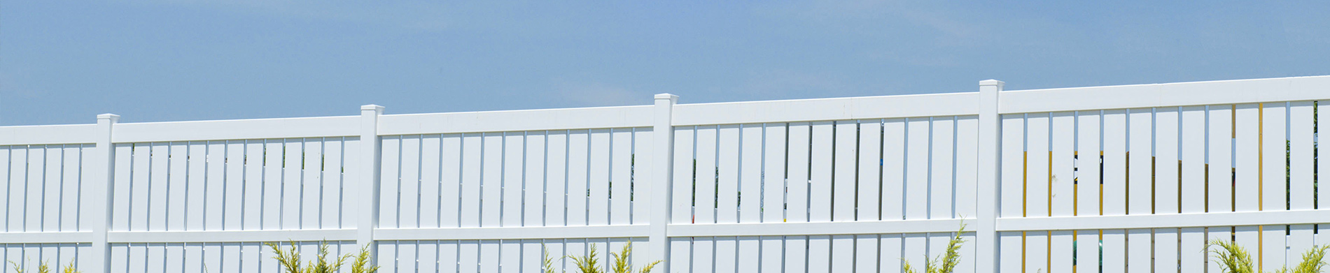 Duramax Semi-privacy Vinyl Fences: a Perfect Blend of Elegance and Security
