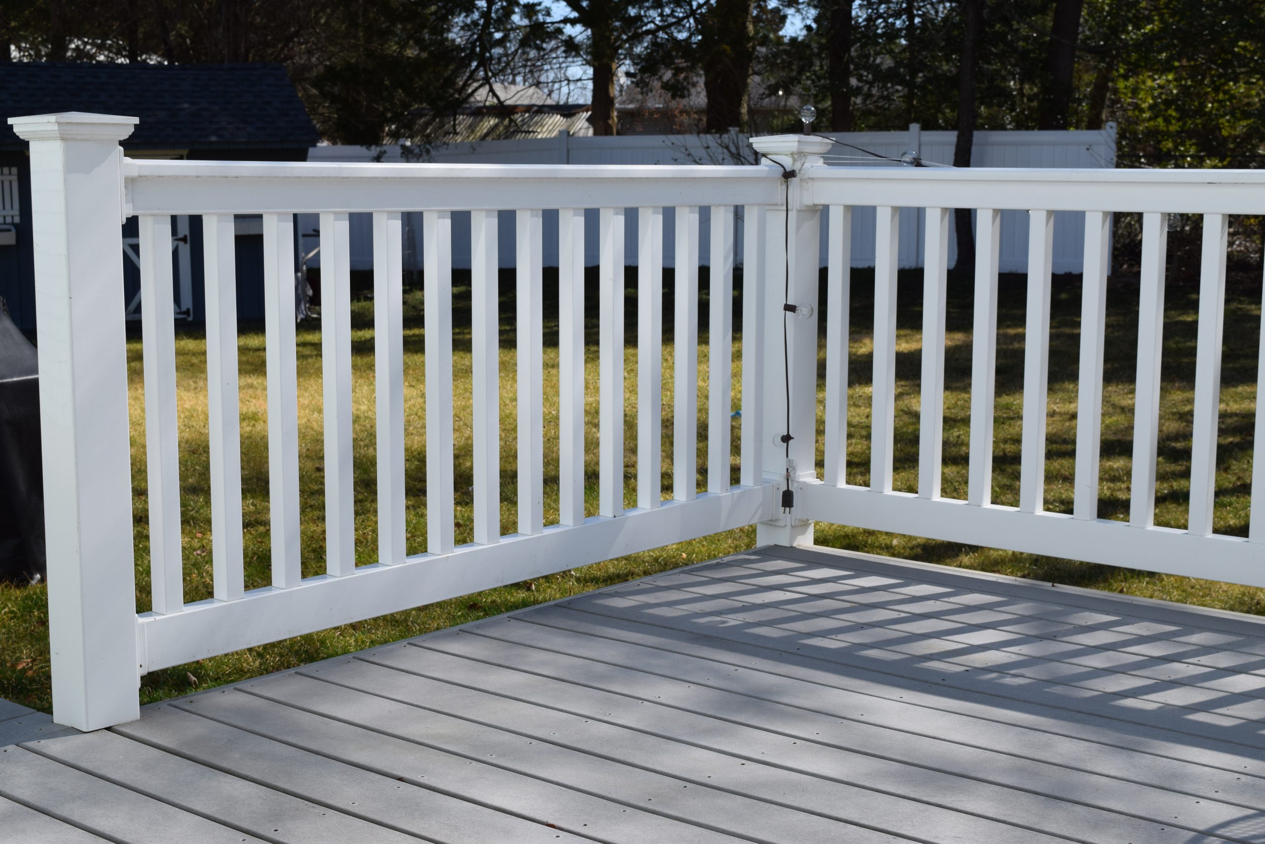 Know How Manufacturer-Direct Vinyl Fence Redefines Landscape Designs In Simplistic Ways