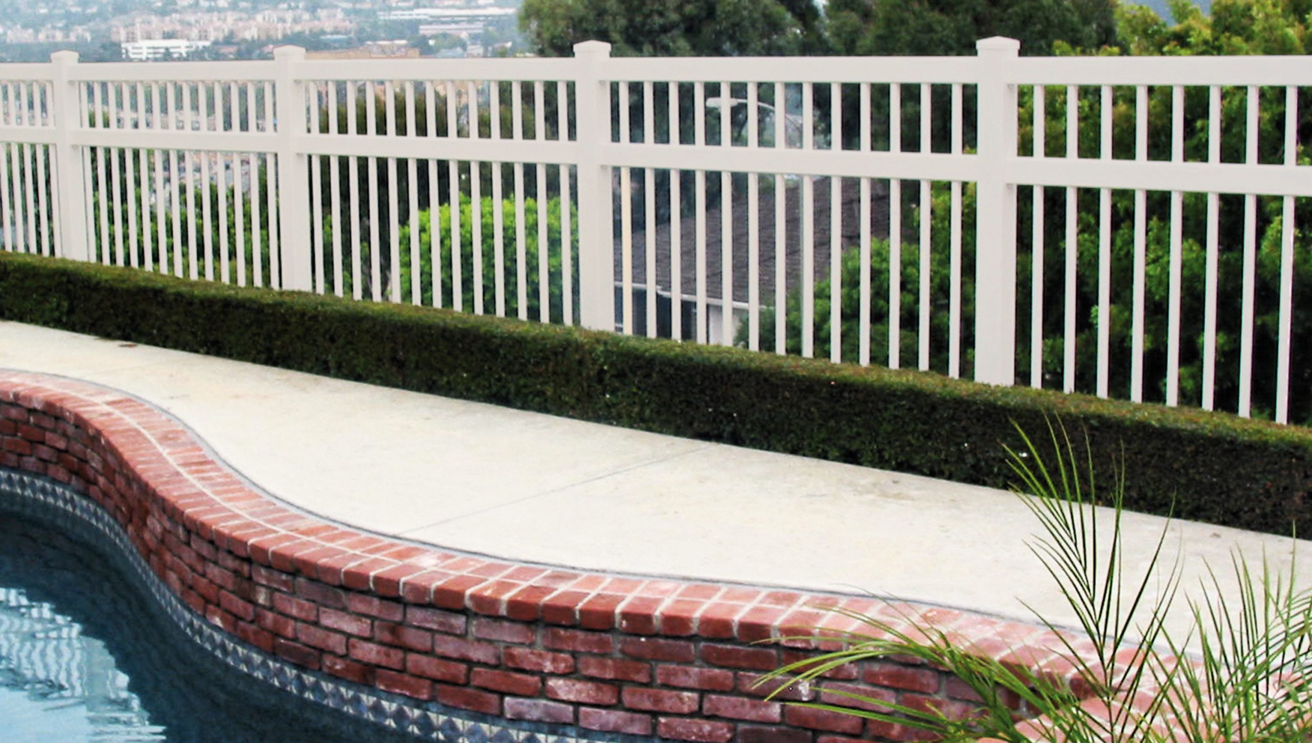 Vinyl Fencing For Pool Enclosures – What Actually Makes It A Reliable Choice?